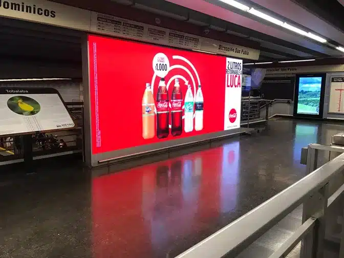 pantalla led metro Santiago de Chile 3 jpg